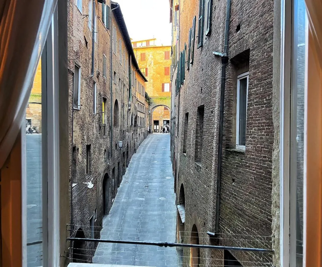 Susy- Nearby The Cathedral Apartment Siena Italy